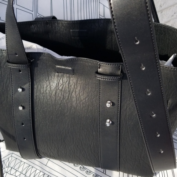 NEW Calvin Klein Large Sleek Textured Leather Bag - Picture 8 of 8